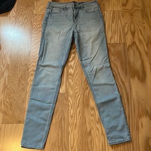 Light wash jeans